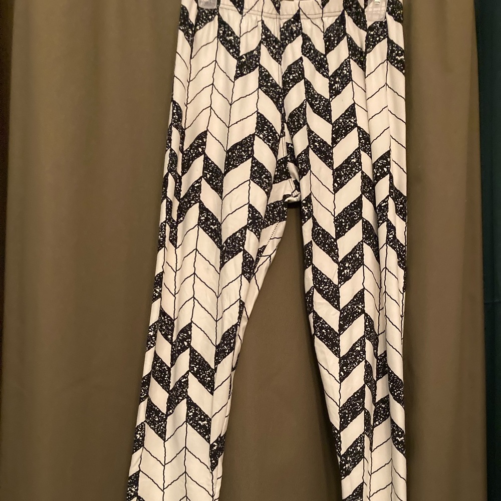 Hello Pink Buttery Soft Leggings
